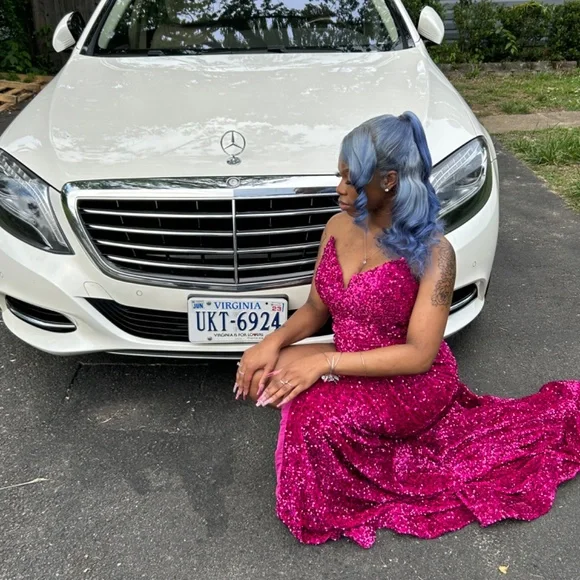 I am selling my prom dress